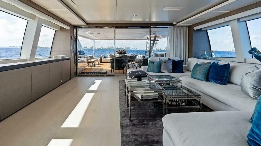 2022 Custom Line Navetta 37 - Photo 8