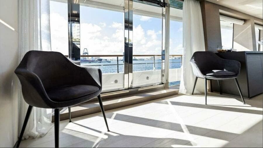 2022 Custom Line Navetta 37 - Photo 11