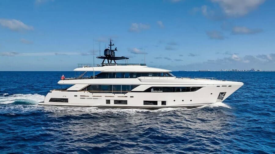 2022 Custom Line Navetta 37 - Photo 1