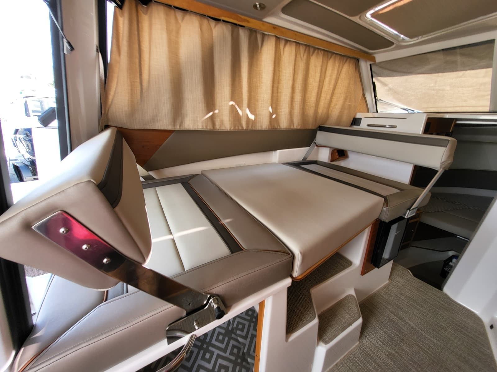 2023 Cutwater C-288 Coupe - Photo 11