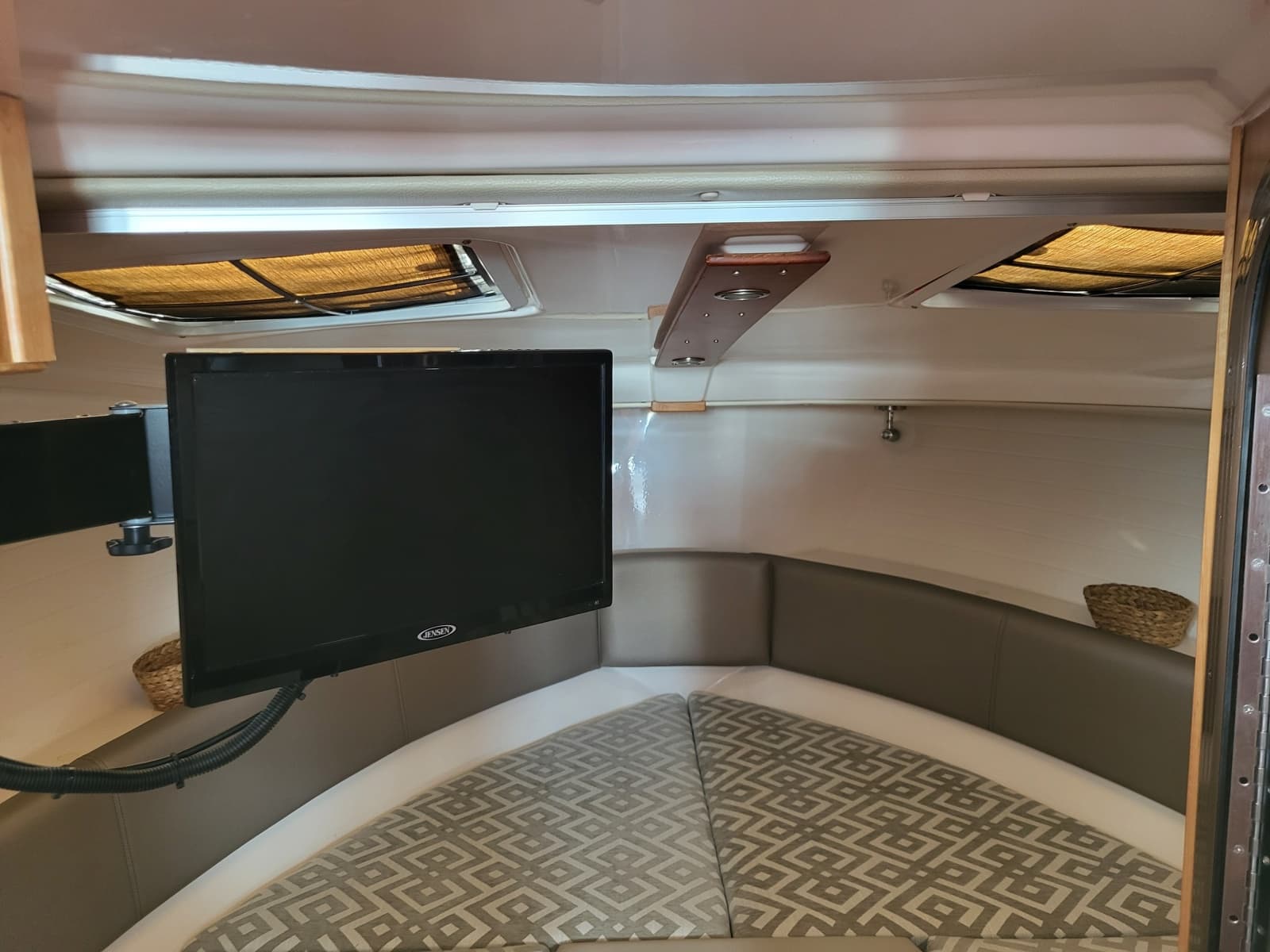 2023 Cutwater C-288 Coupe - Photo 22
