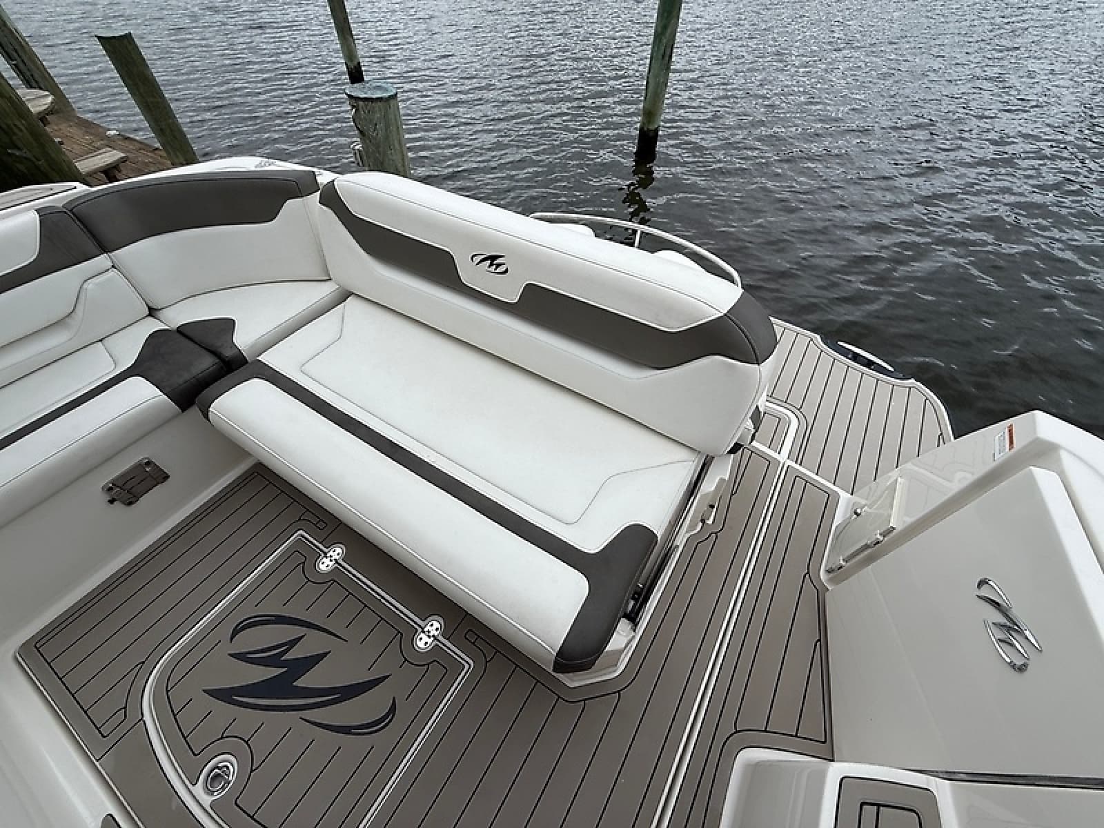 2013 Monterey 340 Sport Yacht - Photo 15