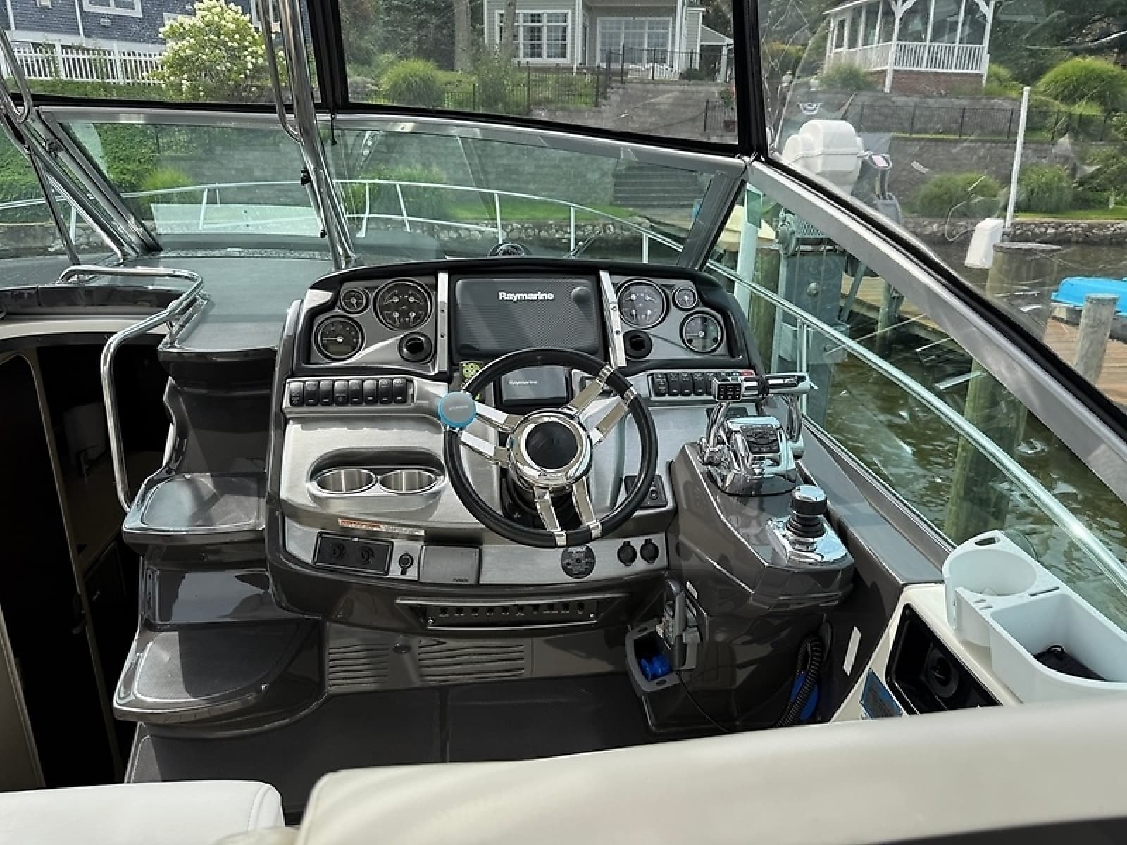2013 Monterey 340 Sport Yacht - Photo 45