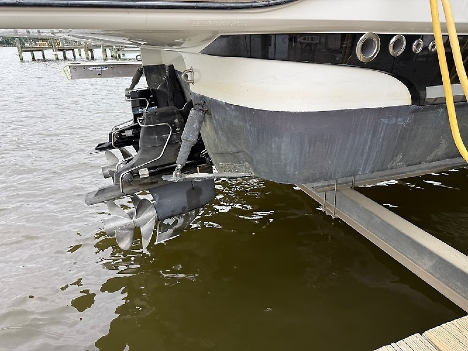 2013 Monterey 340 Sport Yacht - Photo 10