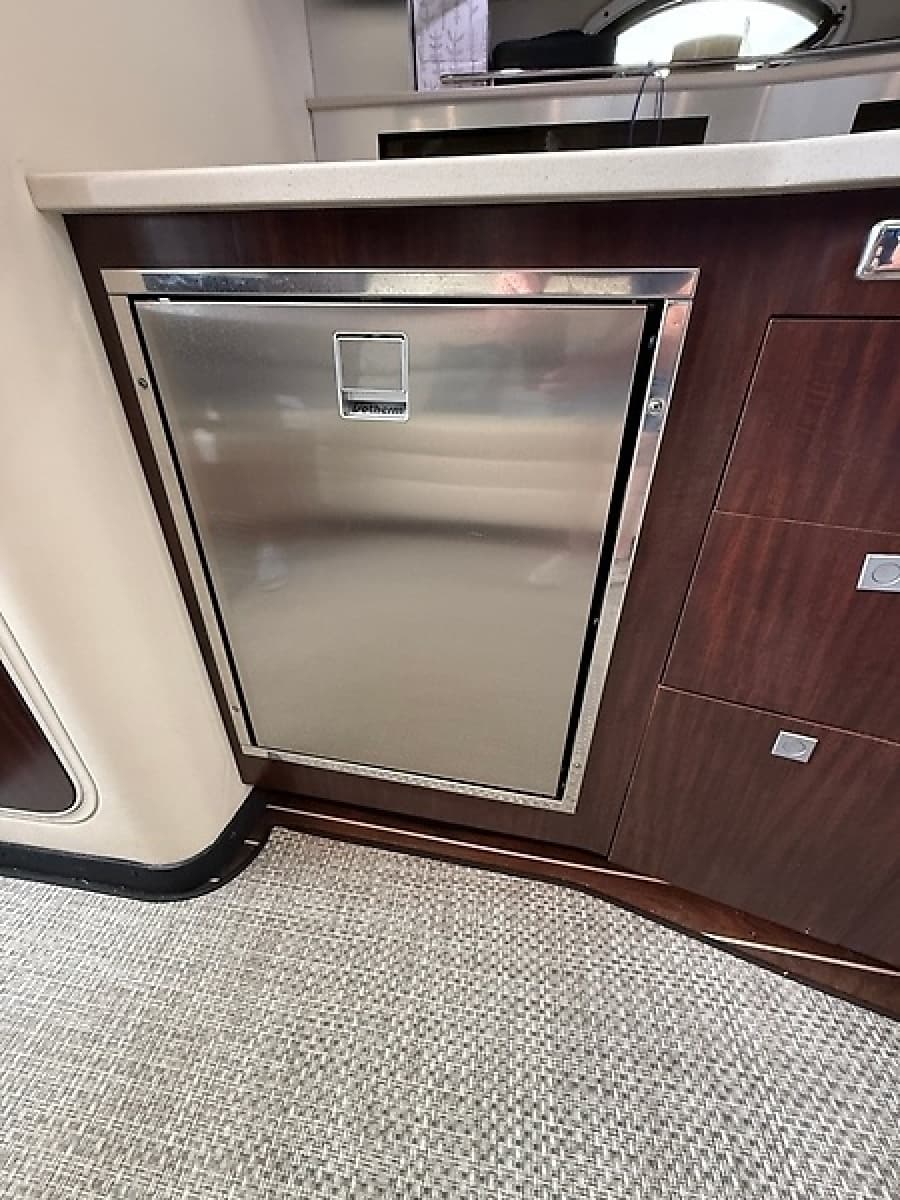 2013 Monterey 340 Sport Yacht - Photo 37