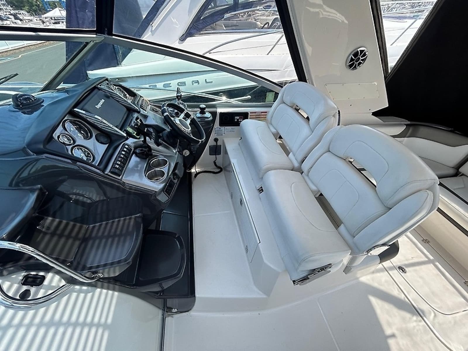 2013 Monterey 340 Sport Yacht - Photo 73