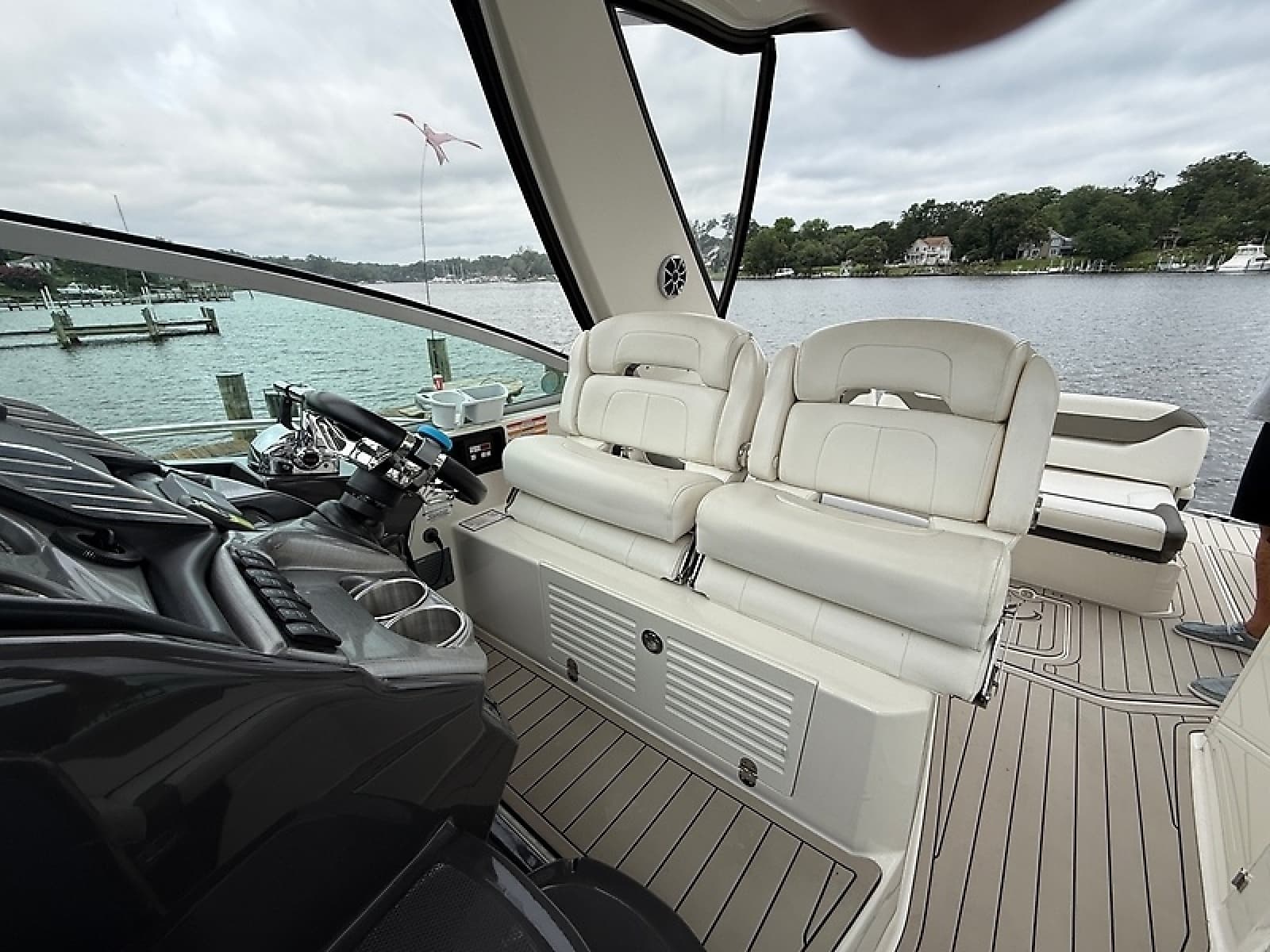 2013 Monterey 340 Sport Yacht - Photo 19