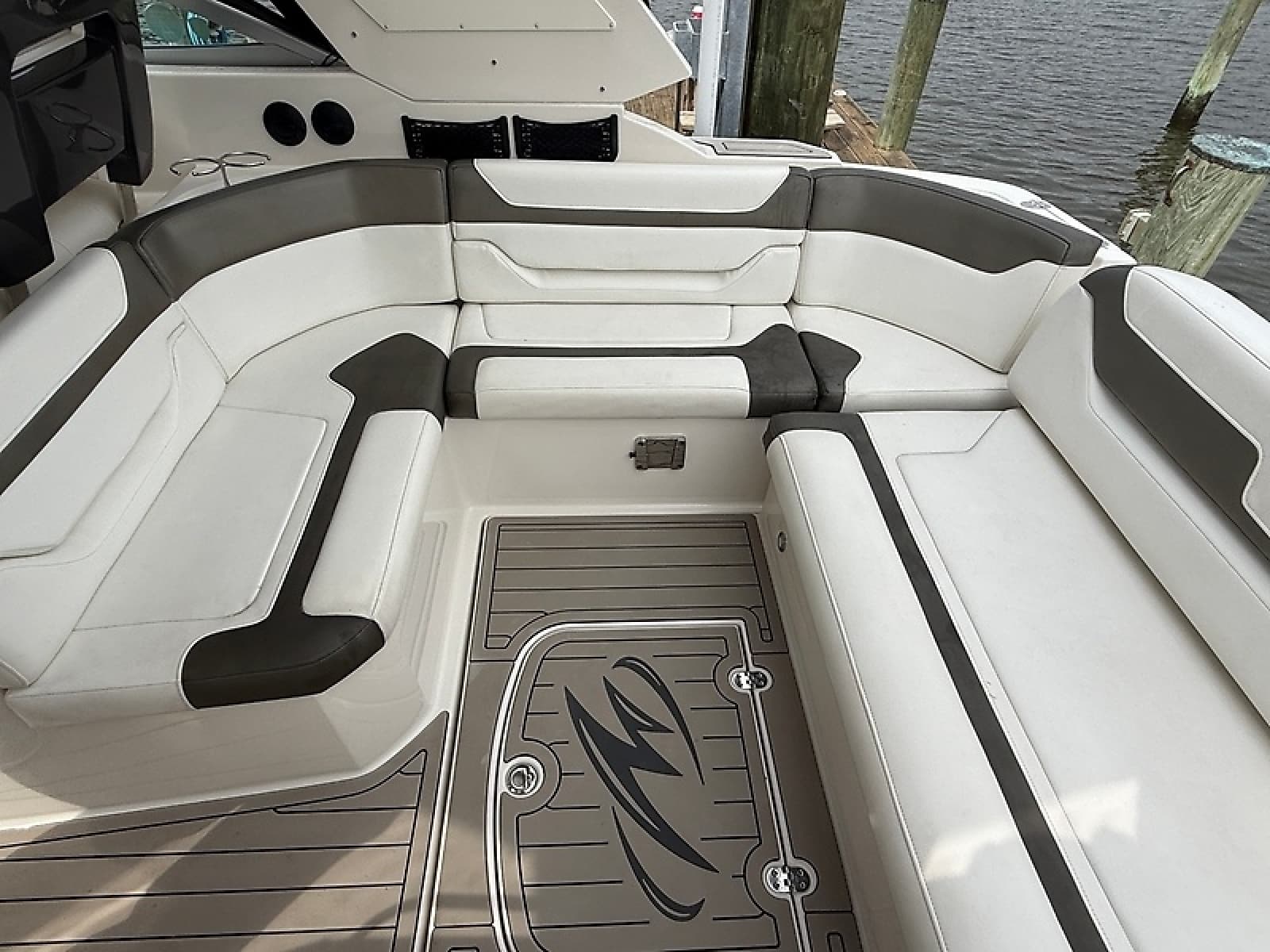 2013 Monterey 340 Sport Yacht - Photo 46