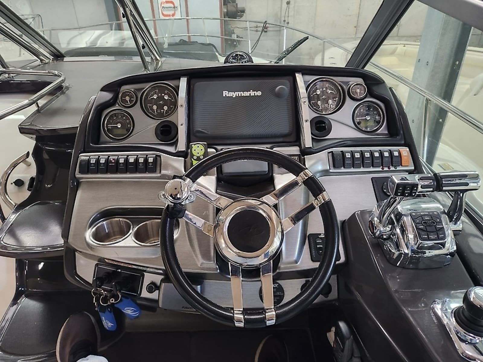 2013 Monterey 340 Sport Yacht - Photo 7