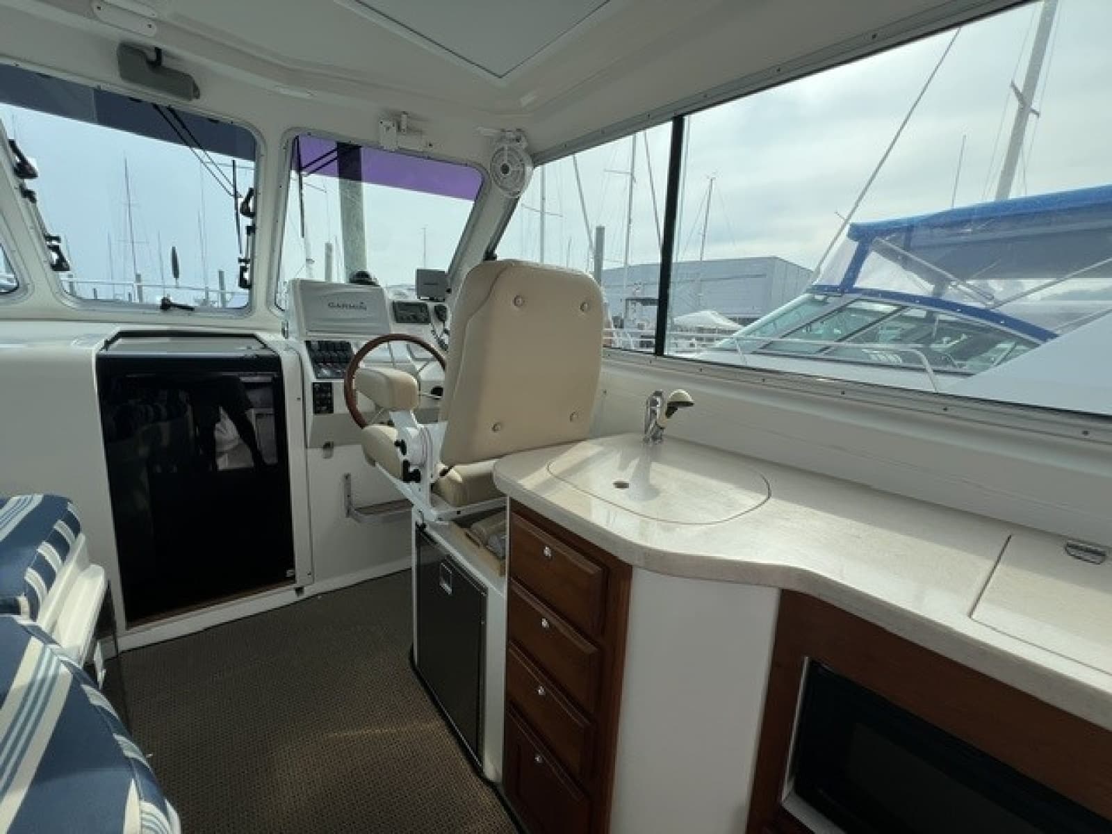 2008 Back Cove 33 - Photo 10