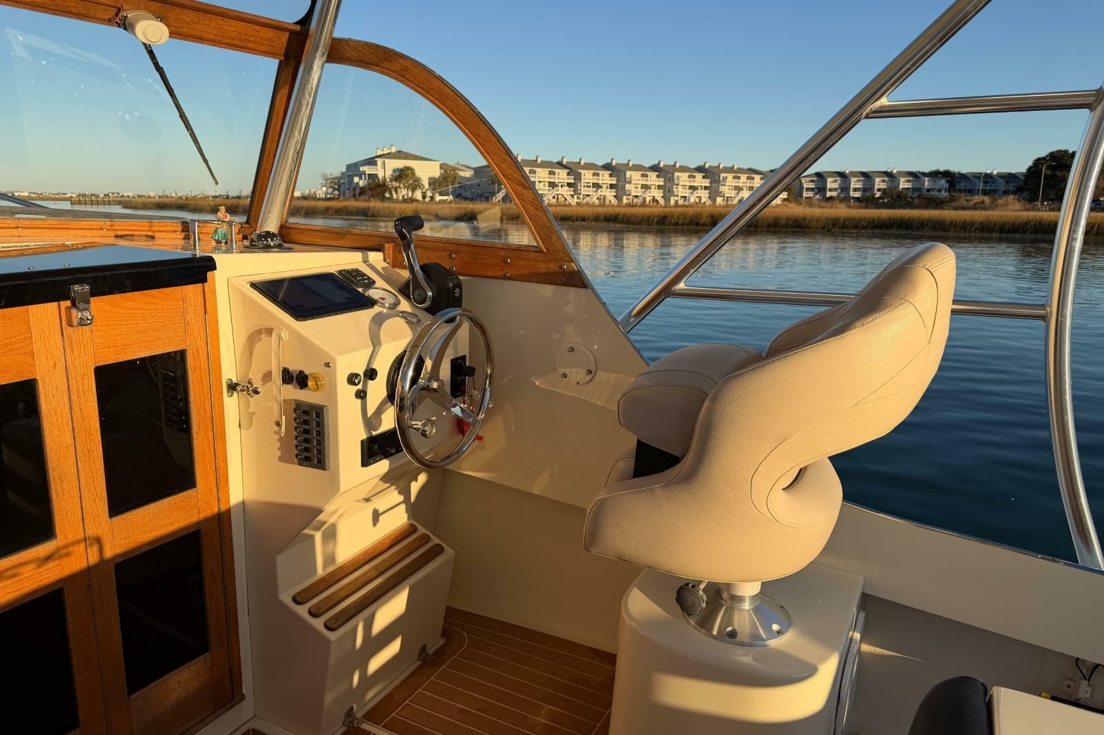 2023 Seaway 24 Seafarer - Photo 11