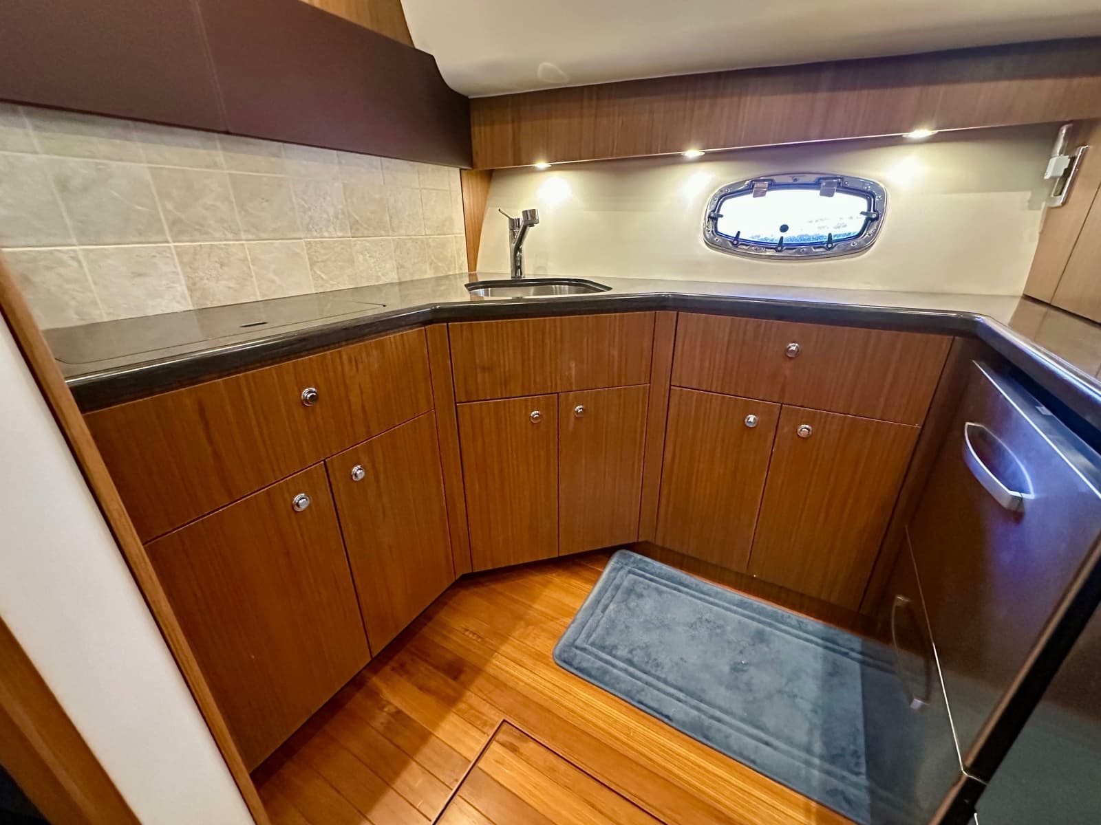 2018 Tiara Yachts 4300 Open - Photo 27