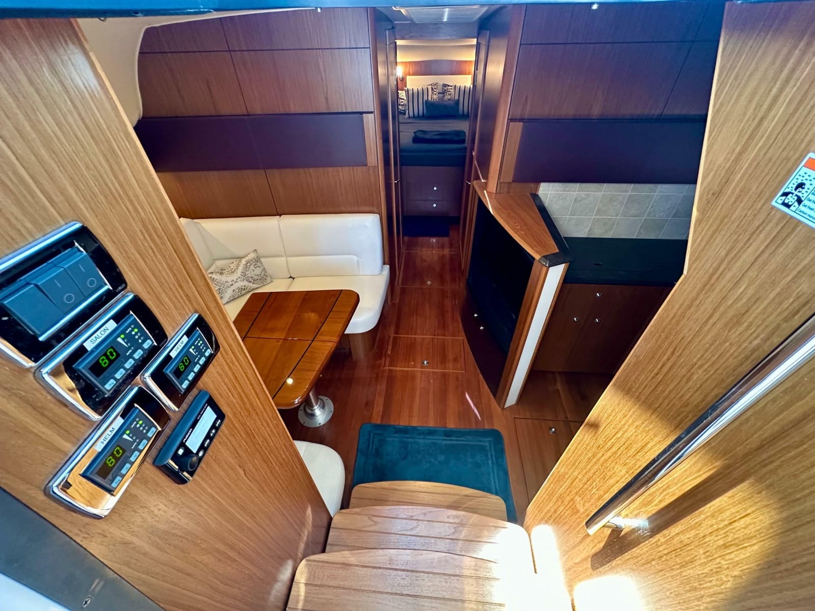 2018 Tiara Yachts 4300 Open - Photo 23