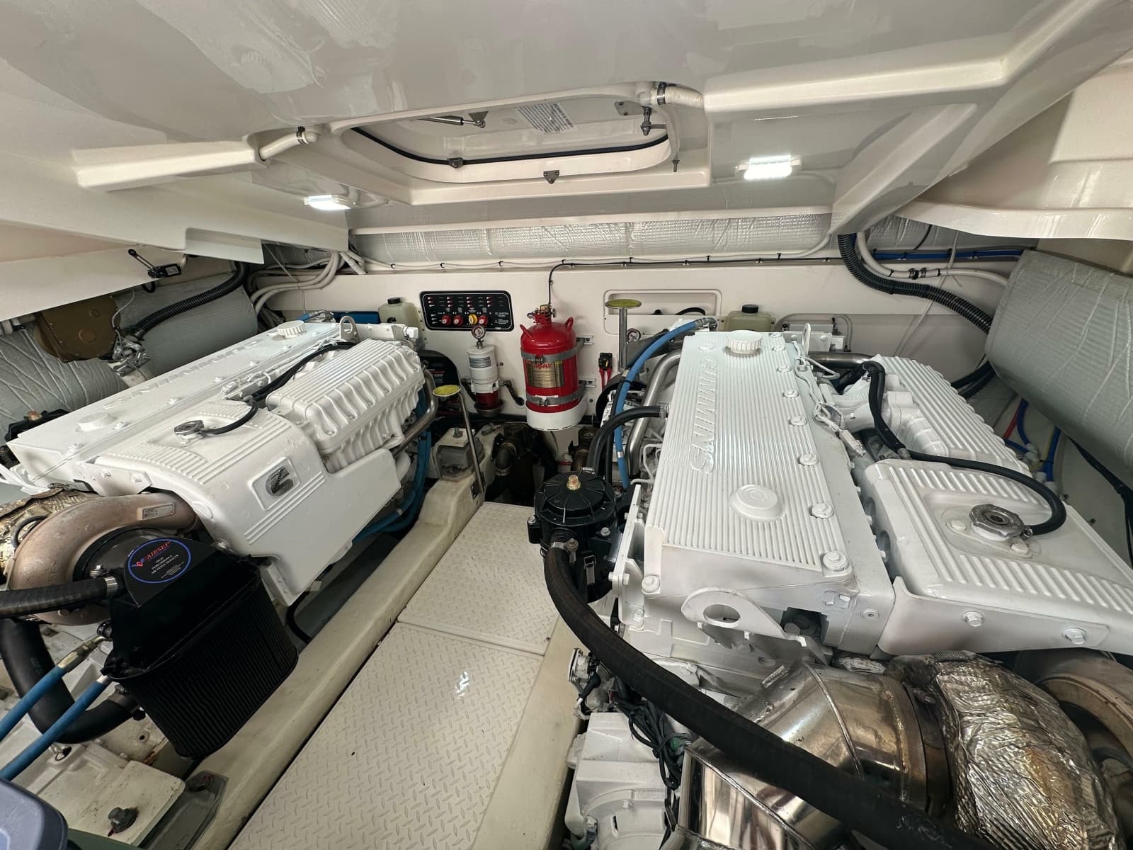 2018 Tiara Yachts 4300 Open - Photo 39