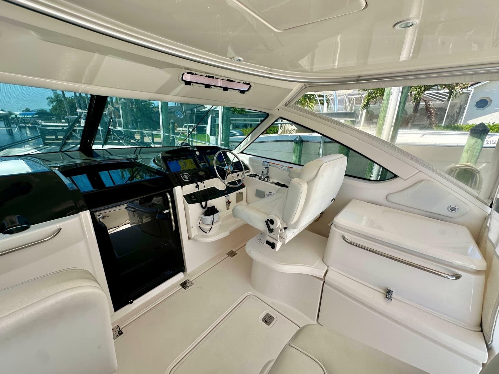 2018 Tiara Yachts 4300 Open - Photo 20