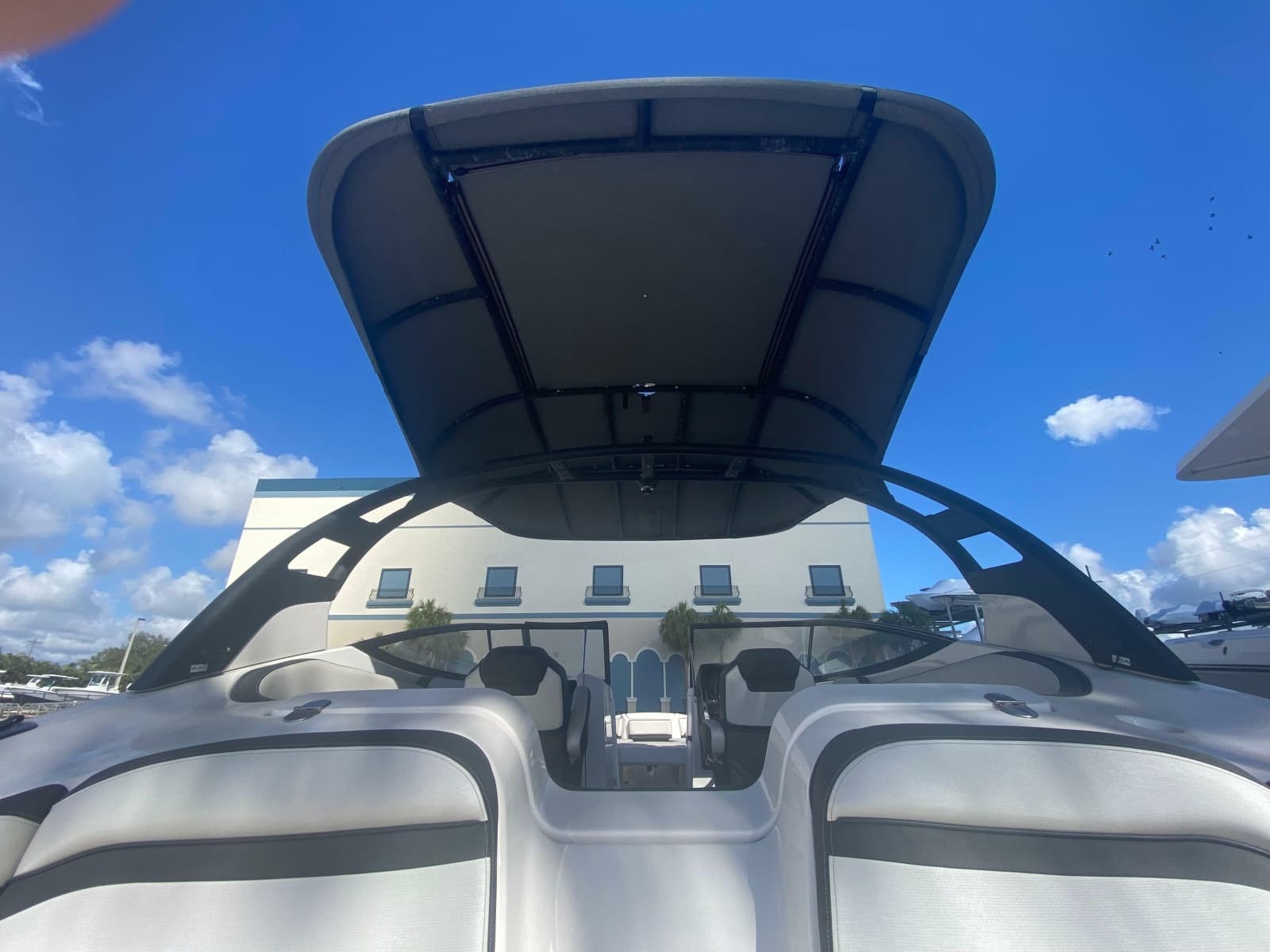 2018 Yamaha Boats 242 Limited S - Photo 4