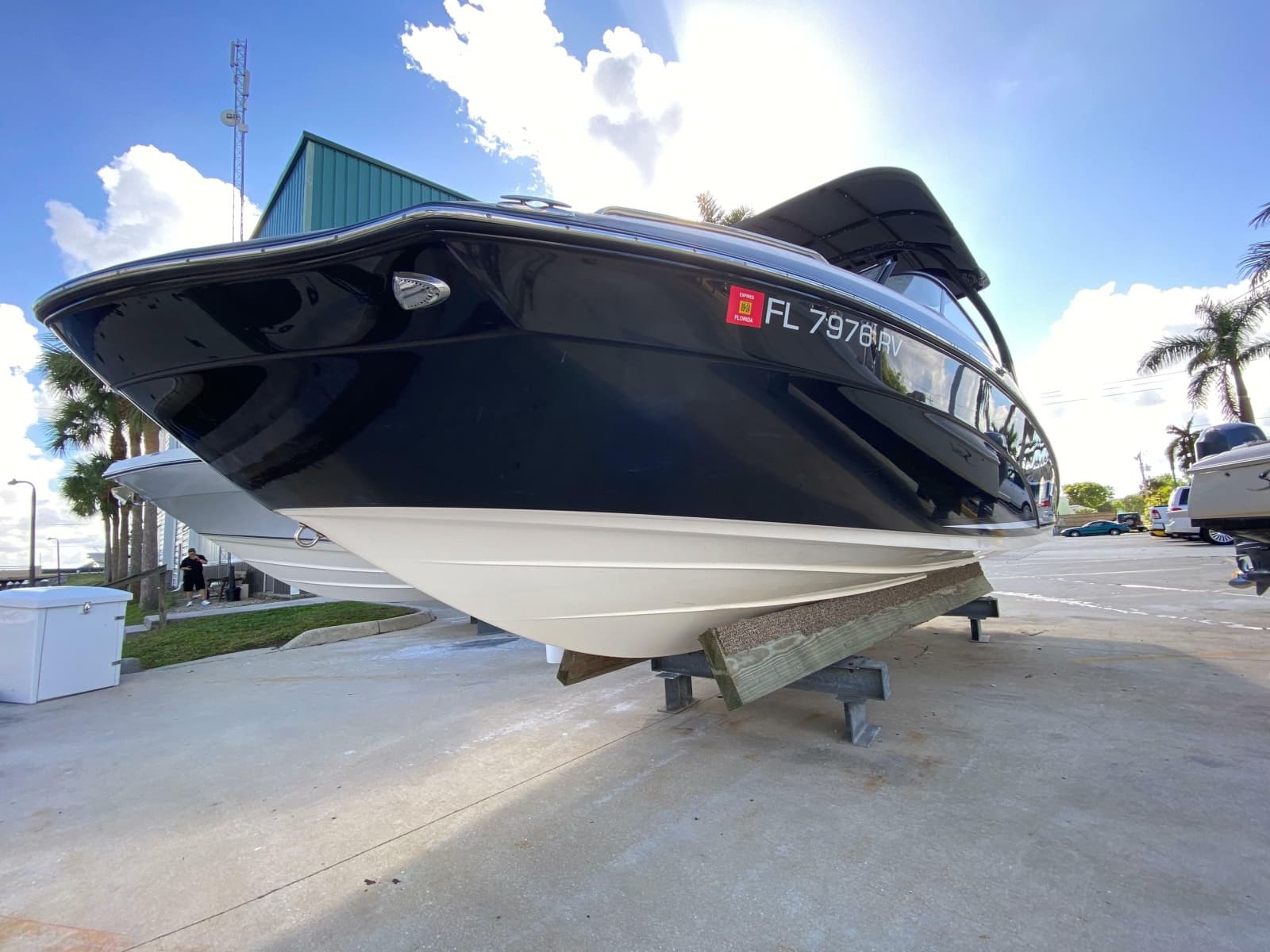 2018 Yamaha Boats 242 Limited S - Photo 3