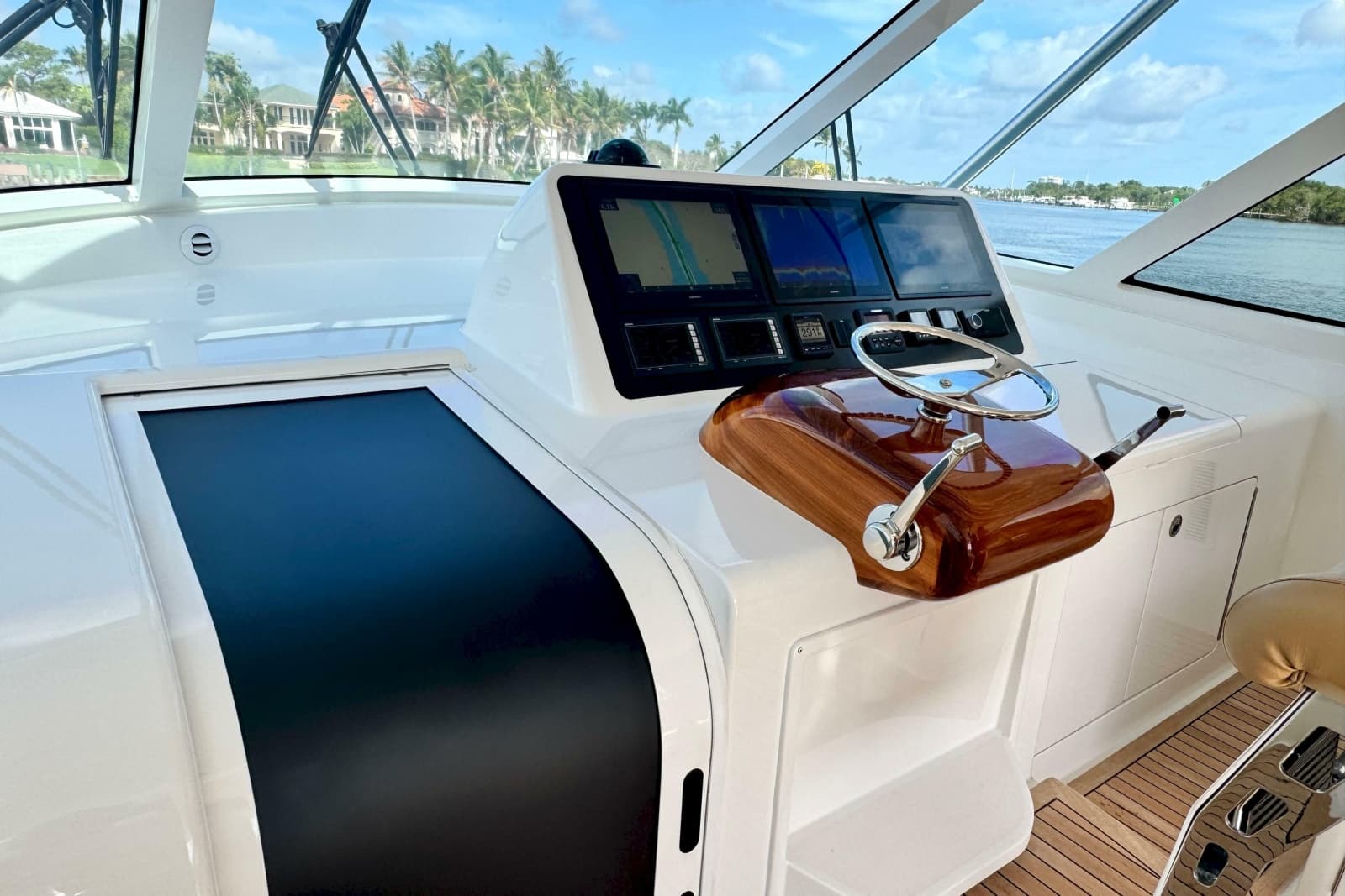 2017 Viking 52 Sport Tower - Photo 42