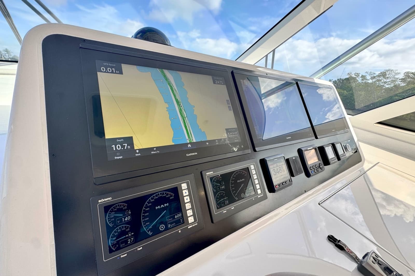 2017 Viking 52 Sport Tower - Photo 47
