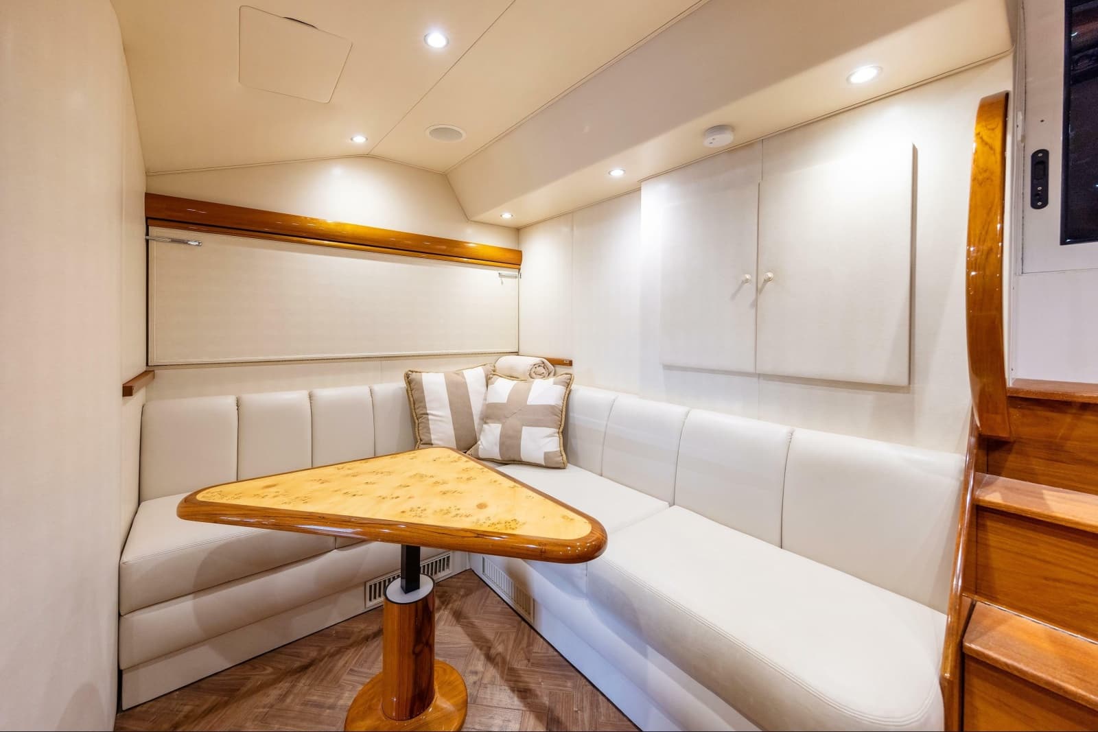 2017 Viking 52 Sport Tower - Photo 57