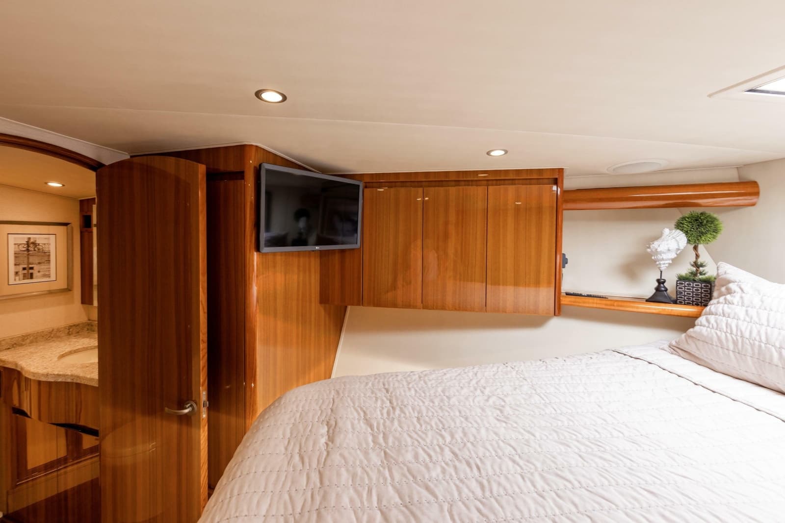 2017 Viking 52 Sport Tower - Photo 64