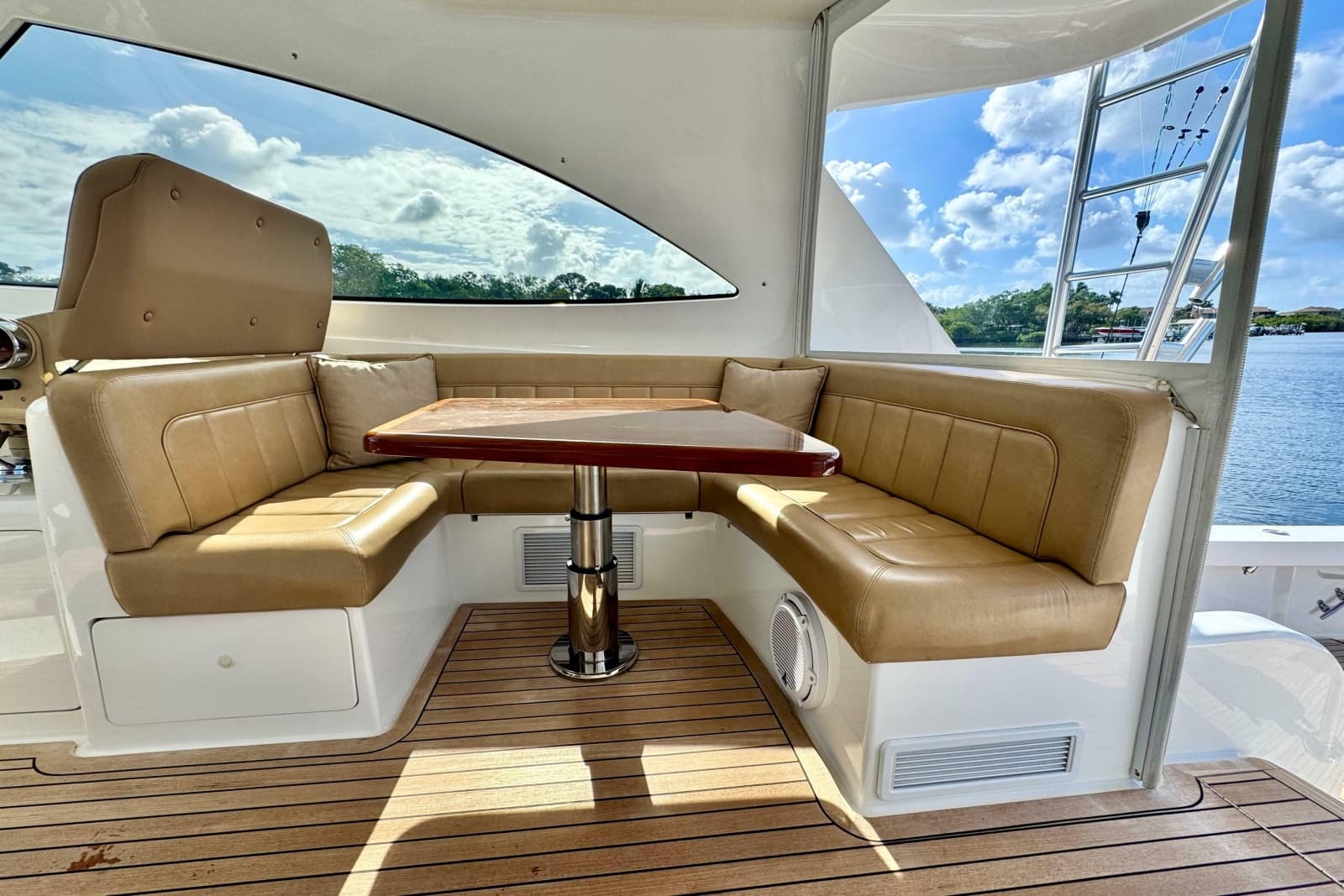 2017 Viking 52 Sport Tower - Photo 26