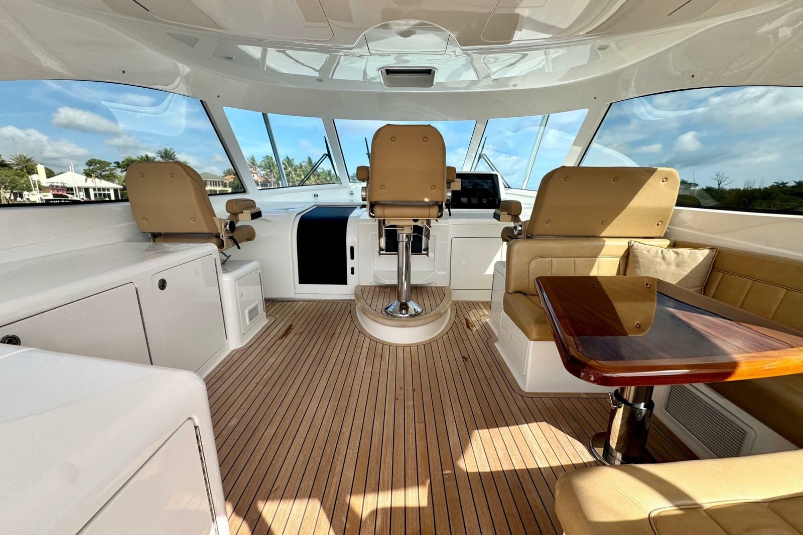 2017 Viking 52 Sport Tower - Photo 25