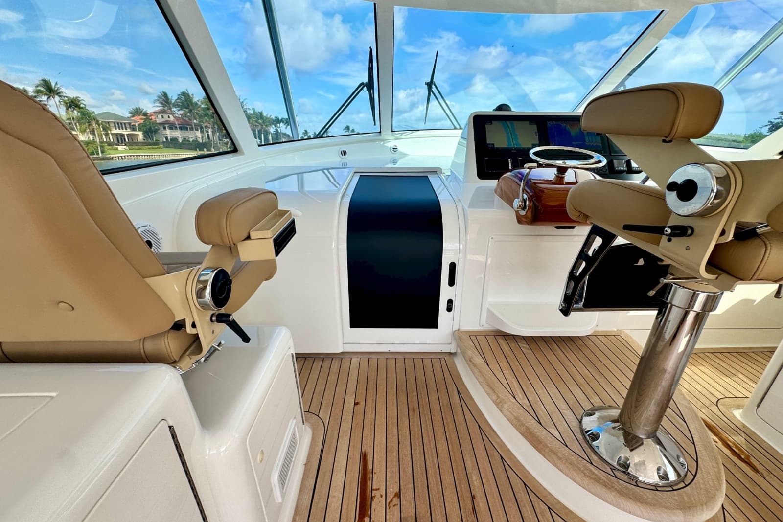 2017 Viking 52 Sport Tower - Photo 46