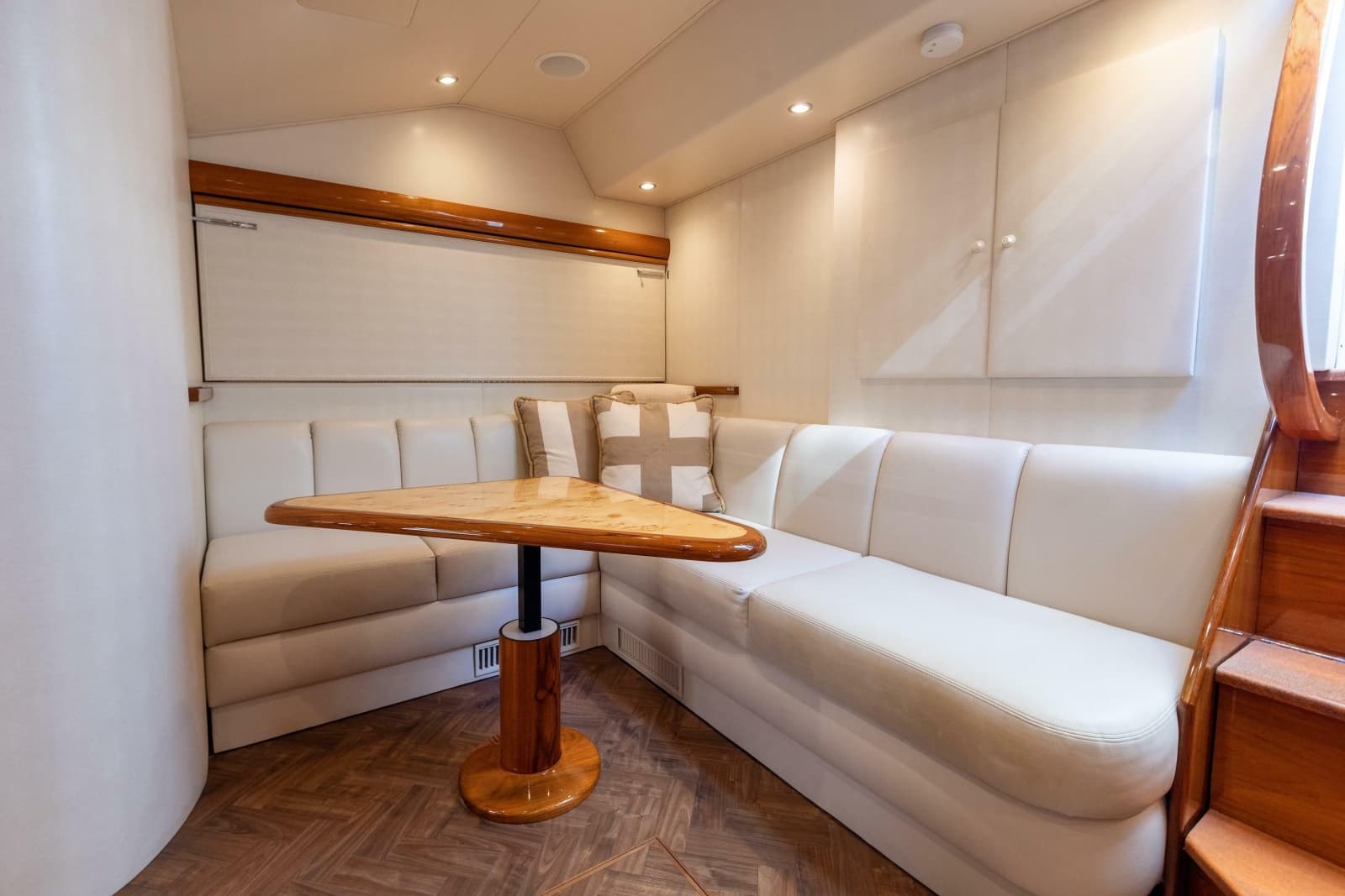 2017 Viking 52 Sport Tower - Photo 58