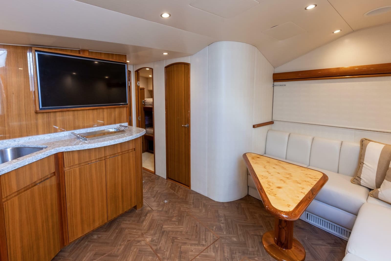 2017 Viking 52 Sport Tower - Photo 55