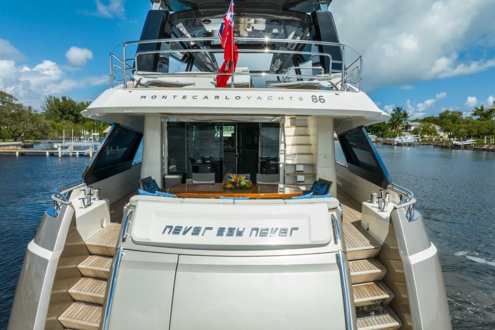 2015 Monte Carlo Yachts MCY 86 - Photo 5