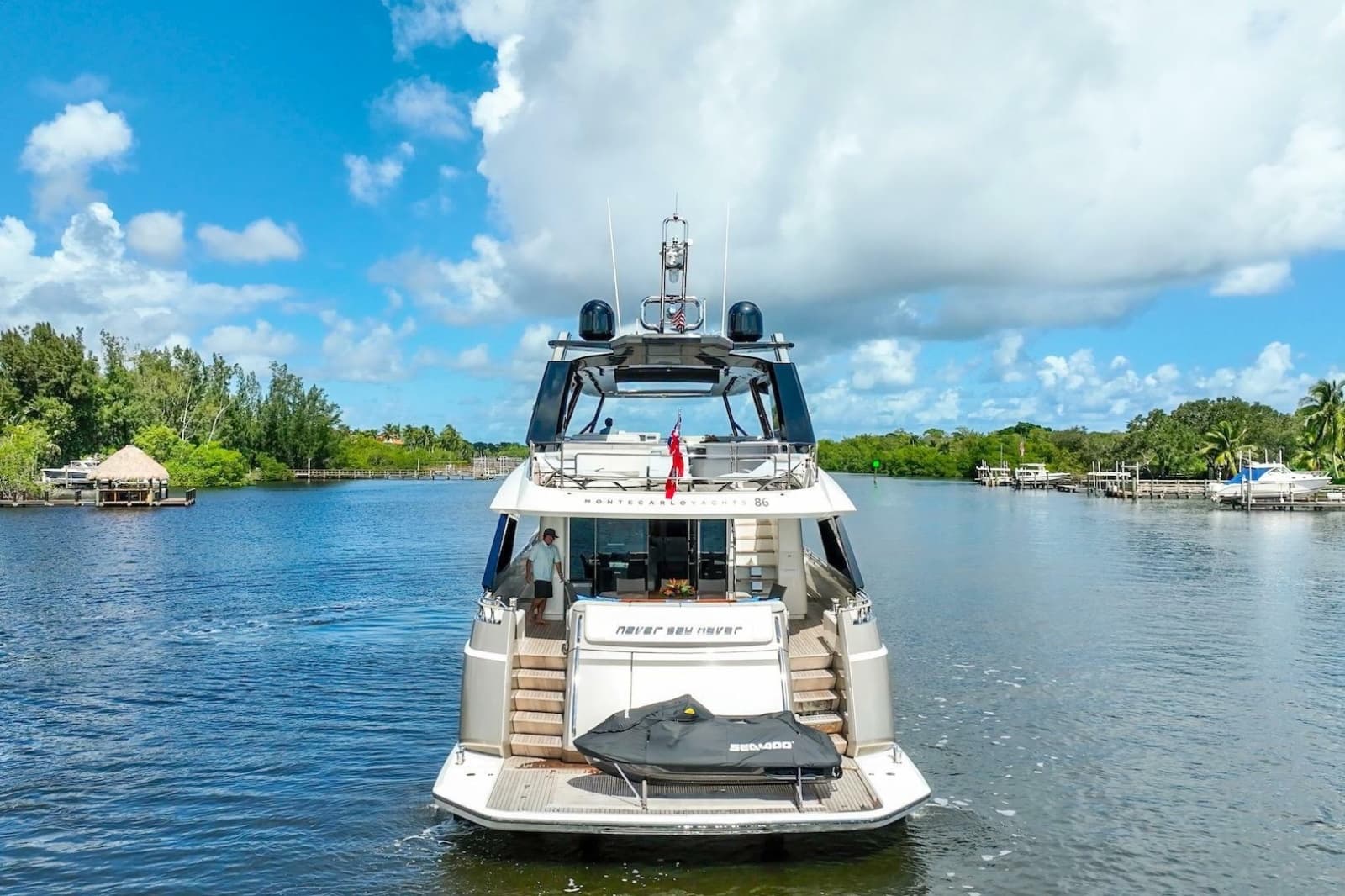 2015 Monte Carlo Yachts MCY 86 - Photo 19