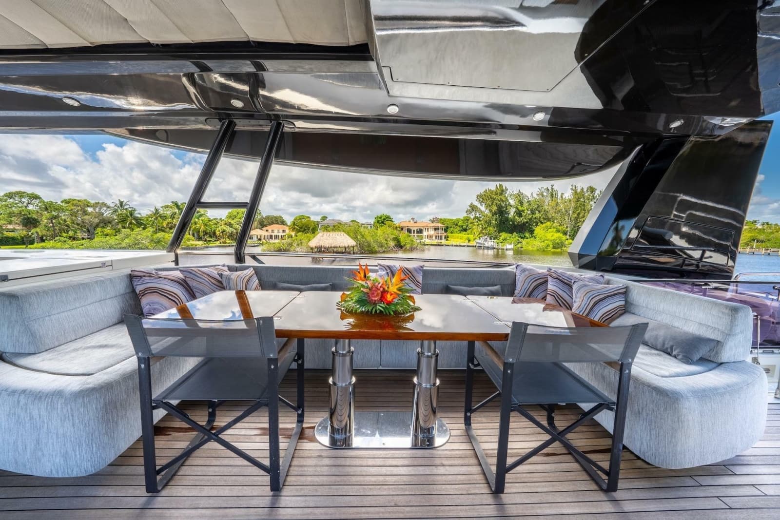 2015 Monte Carlo Yachts MCY 86 - Photo 39
