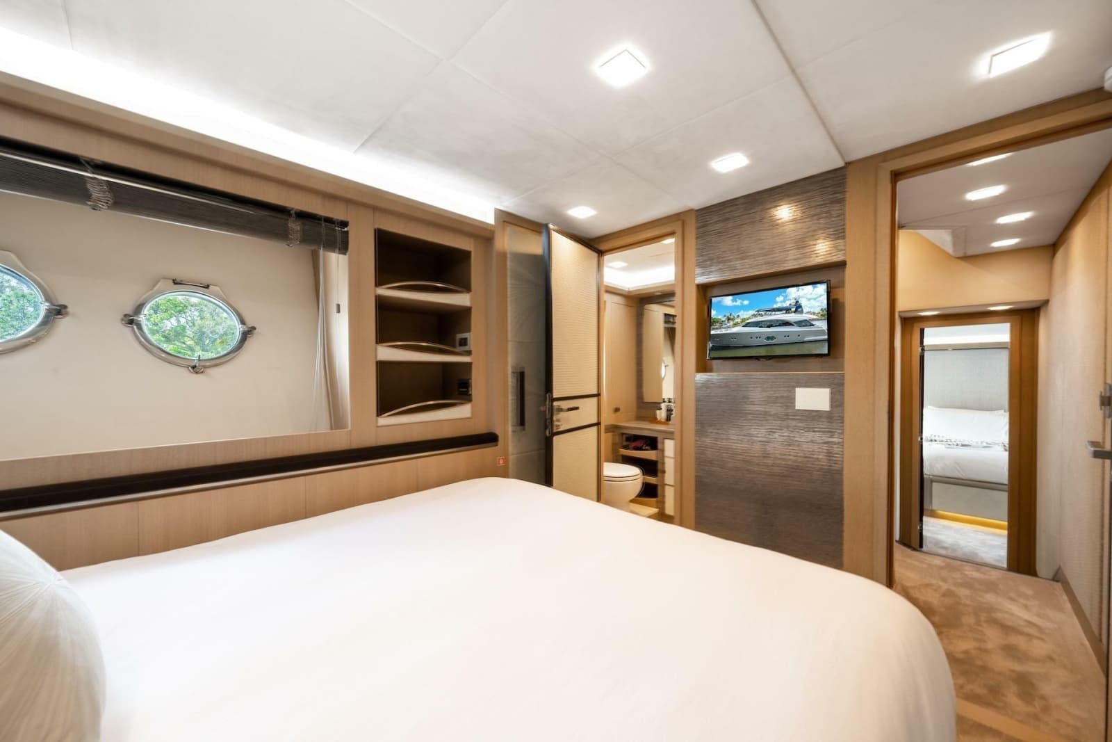 2015 Monte Carlo Yachts MCY 86 - Photo 68