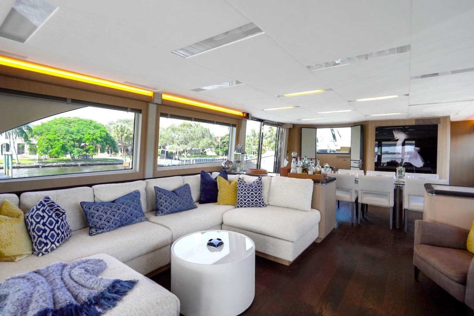 2015 Monte Carlo Yachts MCY 86 - Photo 52