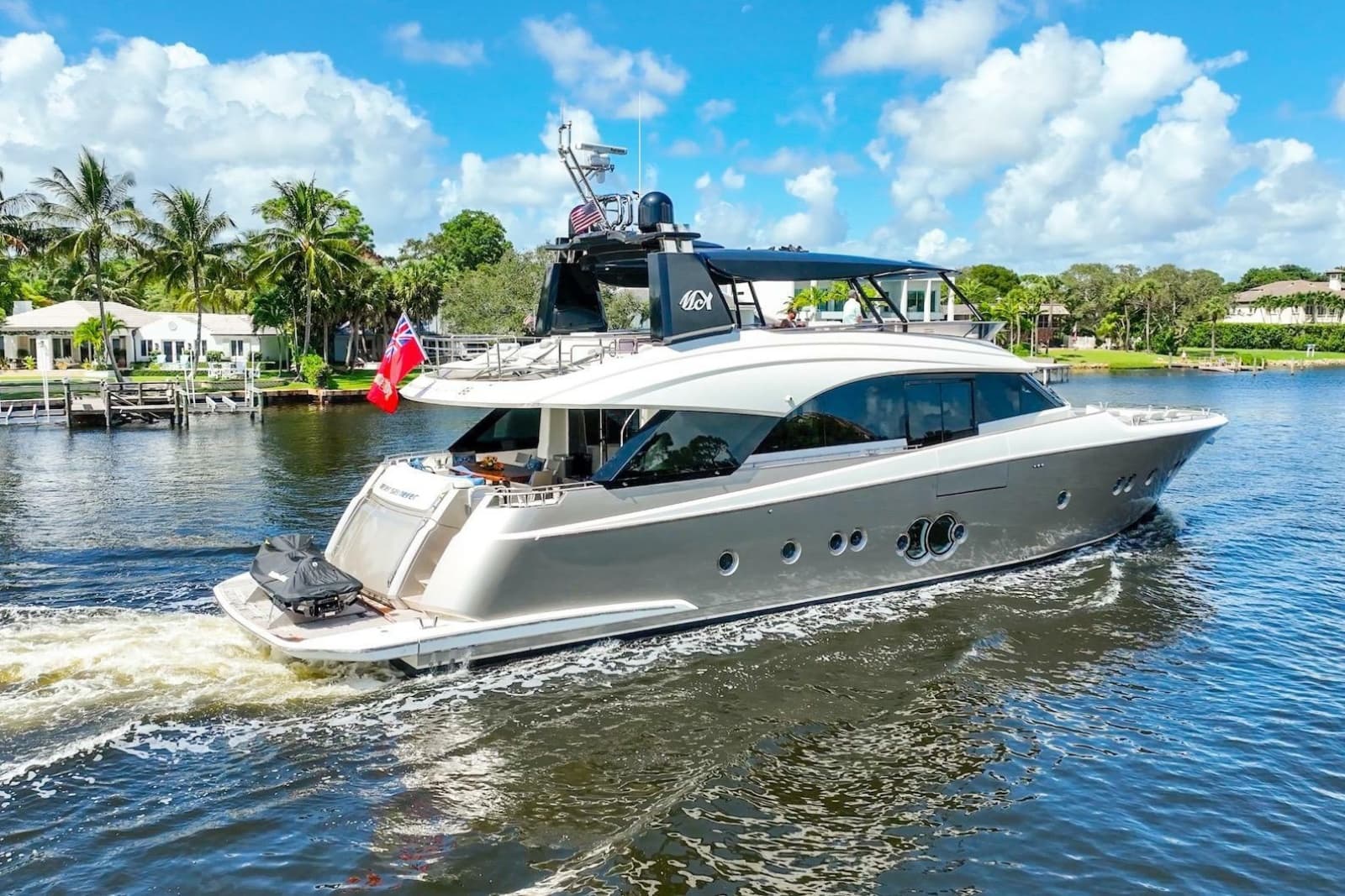 2015 Monte Carlo Yachts MCY 86 - Photo 22