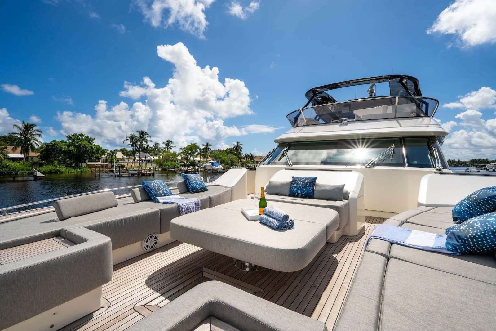 2015 Monte Carlo Yachts MCY 86 - Photo 29