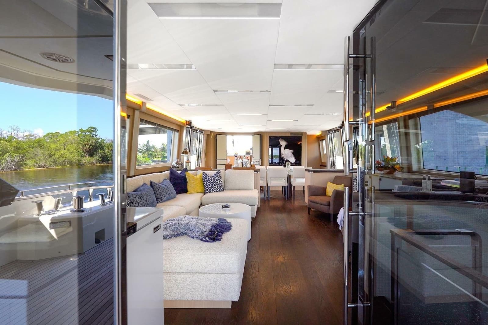 2015 Monte Carlo Yachts MCY 86 - Photo 49