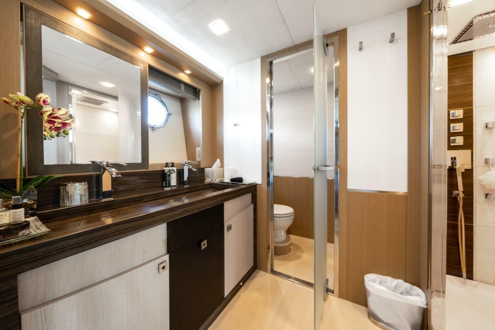 2015 Monte Carlo Yachts MCY 86 - Photo 62