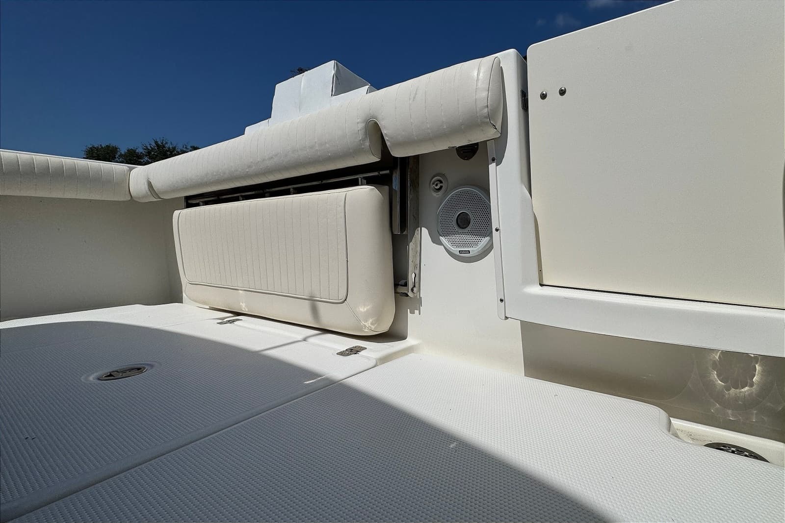 2014 Mako 284 Center Console - Photo 9