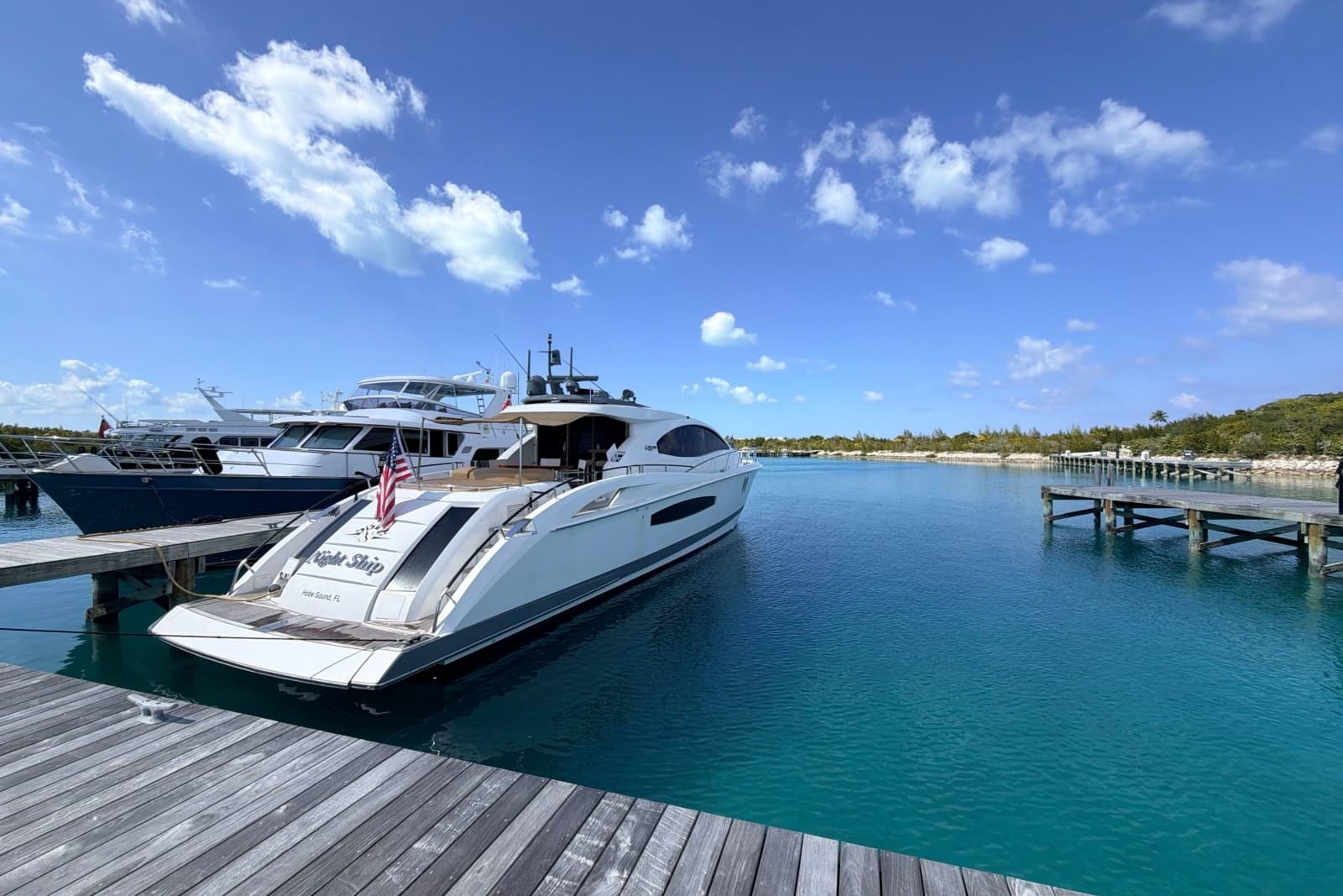 2008 Lazzara Yachts LSX 75 - Photo 3