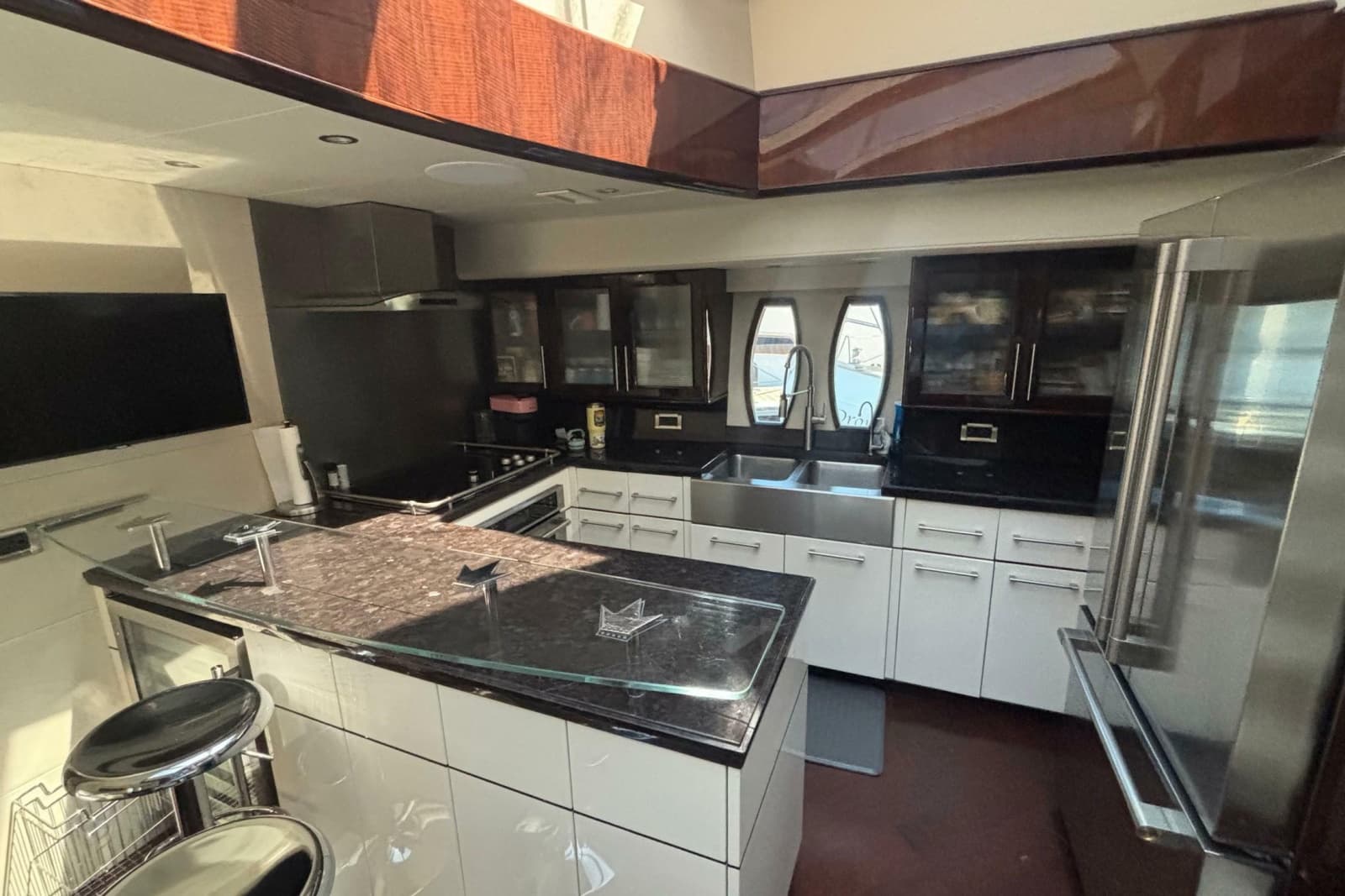 2008 Lazzara Yachts LSX 75 - Photo 8