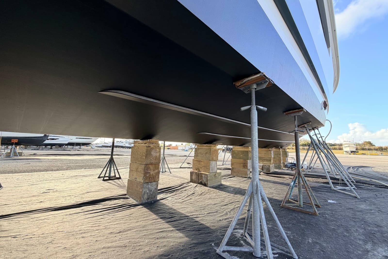 2008 Lazzara Yachts LSX 75 - Photo 37