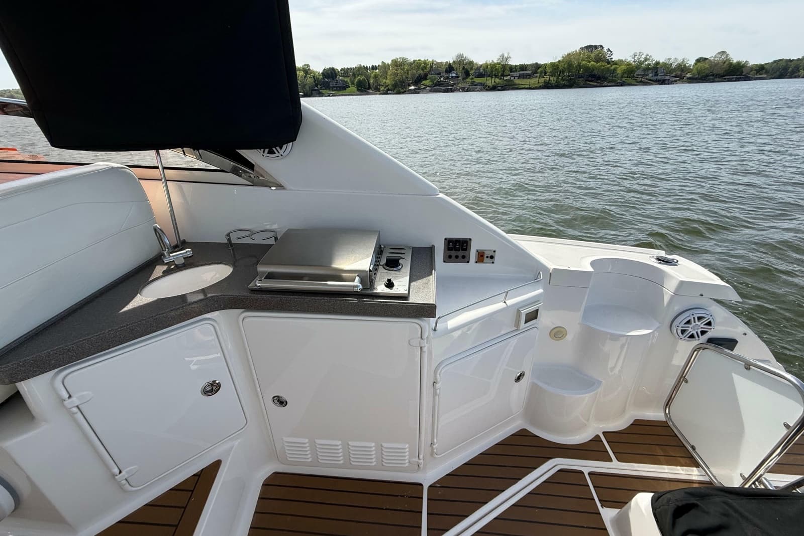 2008 Regal 3760 Sportyacht - Photo 16