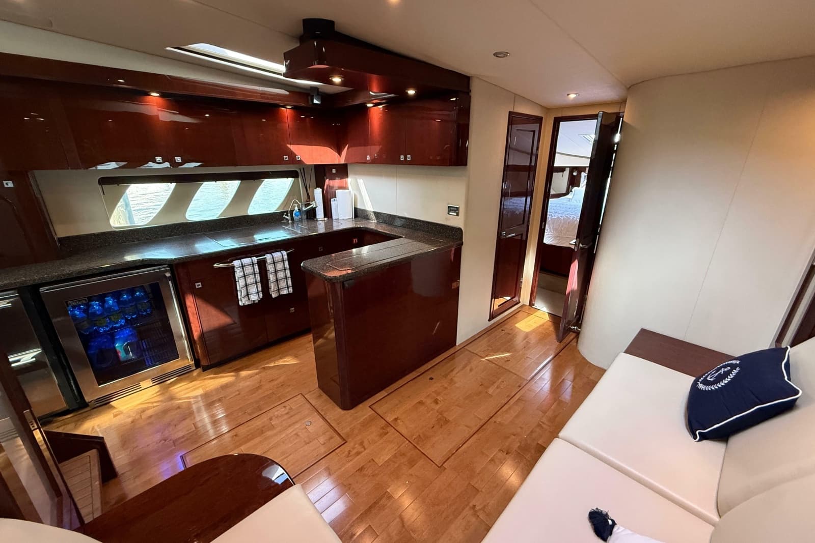 2008 Sea Ray 550 Sundancer - Photo 12