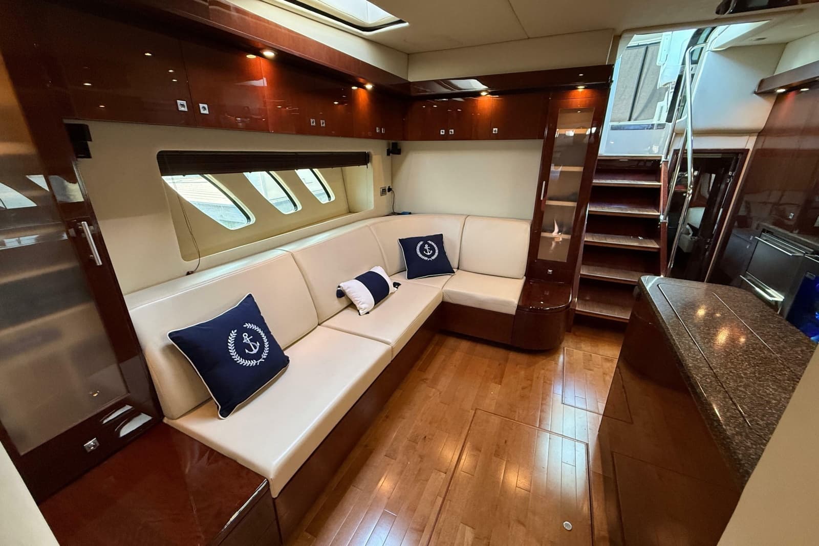 2008 Sea Ray 550 Sundancer - Photo 13