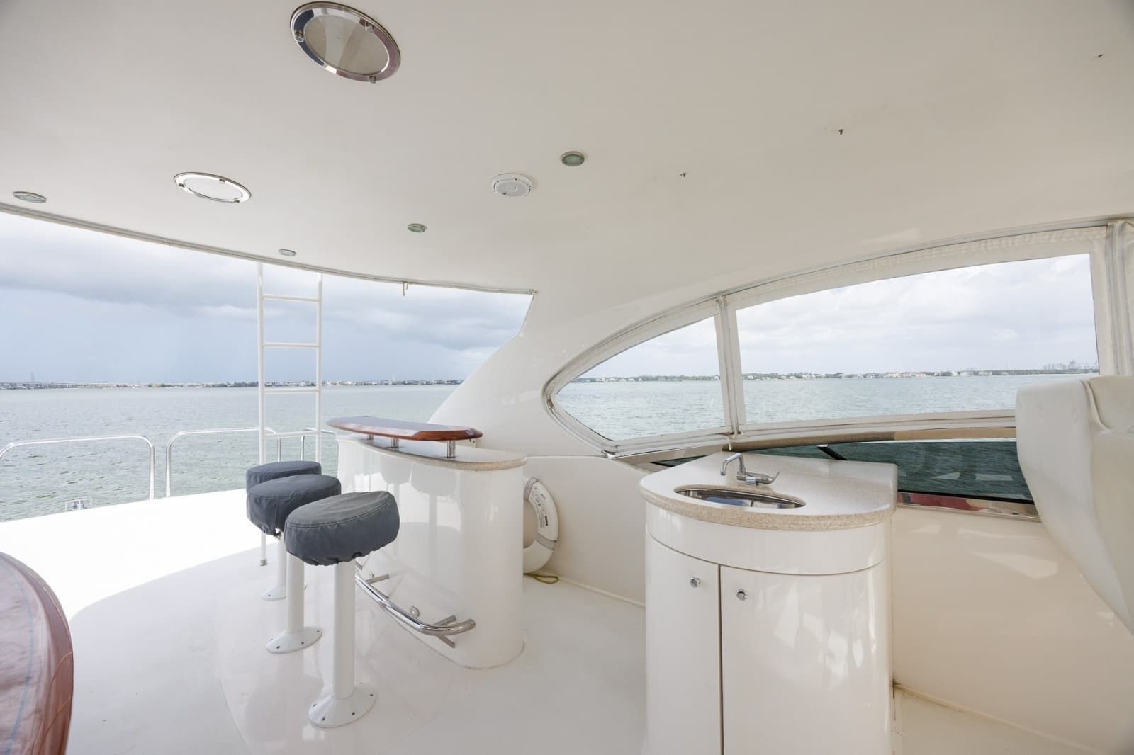 2007 Lazzara Yachts 74 MOTOR YACHT - Photo 51
