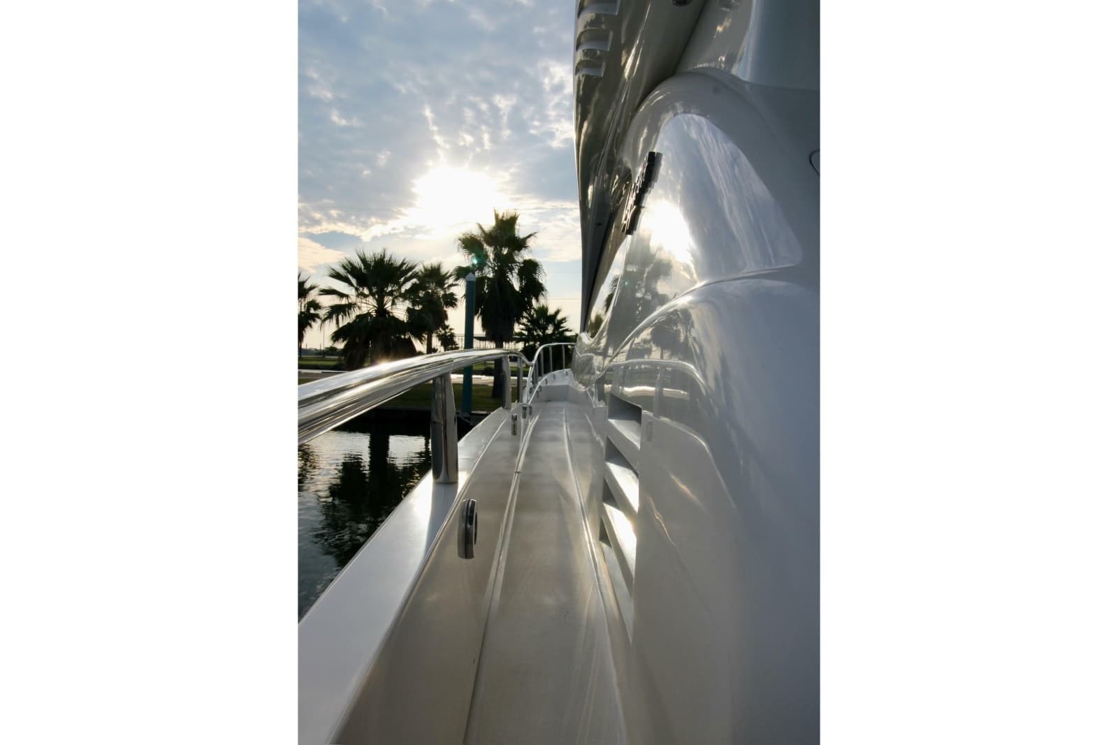 2007 Lazzara Yachts 74 MOTOR YACHT - Photo 30