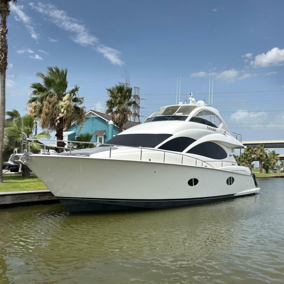 2007 Lazzara Yachts 74 MOTOR YACHT - Photo 1