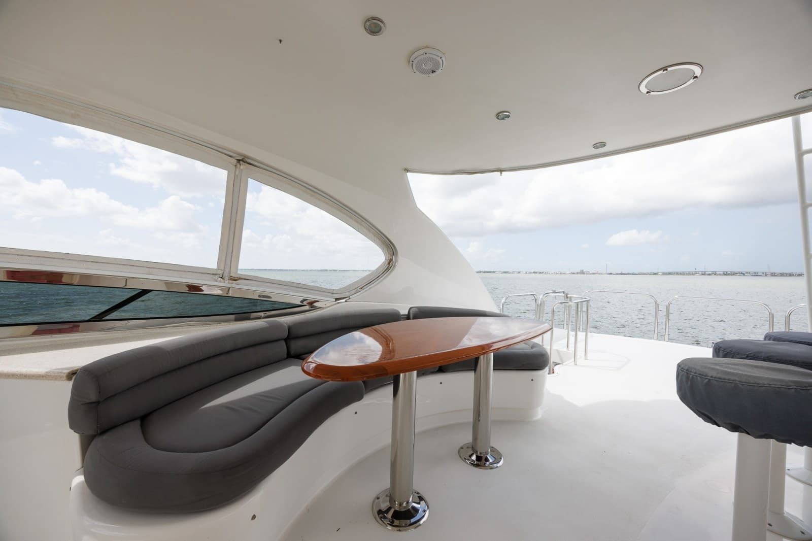 2007 Lazzara Yachts 74 MOTOR YACHT - Photo 50